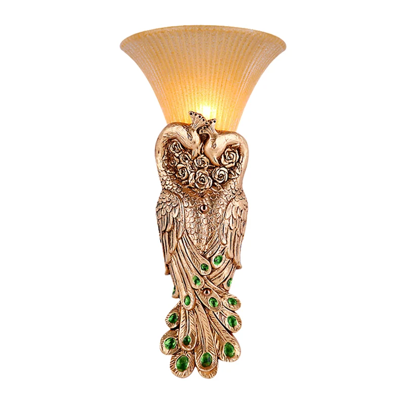 Wandkandelaar met enkele kop Platteland Omgekeerde kegel Amberkleurige gecanneleerde glazen wandlamp met pauwdecor goud Cl...