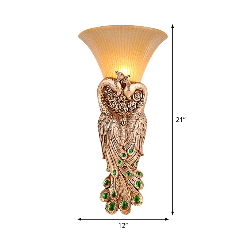 Wandkandelaar met enkele kop Platteland Omgekeerde kegel Amberkleurige gecanneleerde glazen wandlamp met pauwdecor goud Cl...