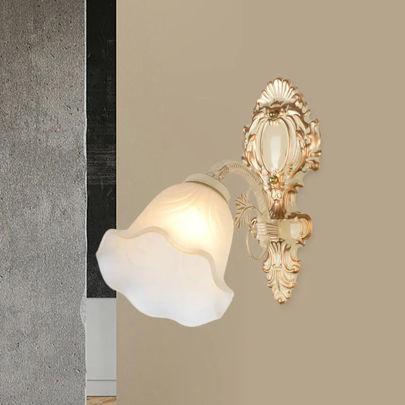Wandkandelaar van gebloemd glas, vintage wandlamp met 1 lamp, slaapkamer, beige Clearhalo