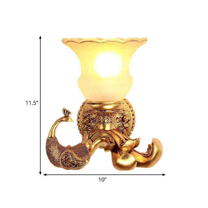 Wandkandelaar van matglas, vintage stijl, 1 lamp, gangwandverlichtingsarmatuur met gouden pauw-achterplaat Clearhalo