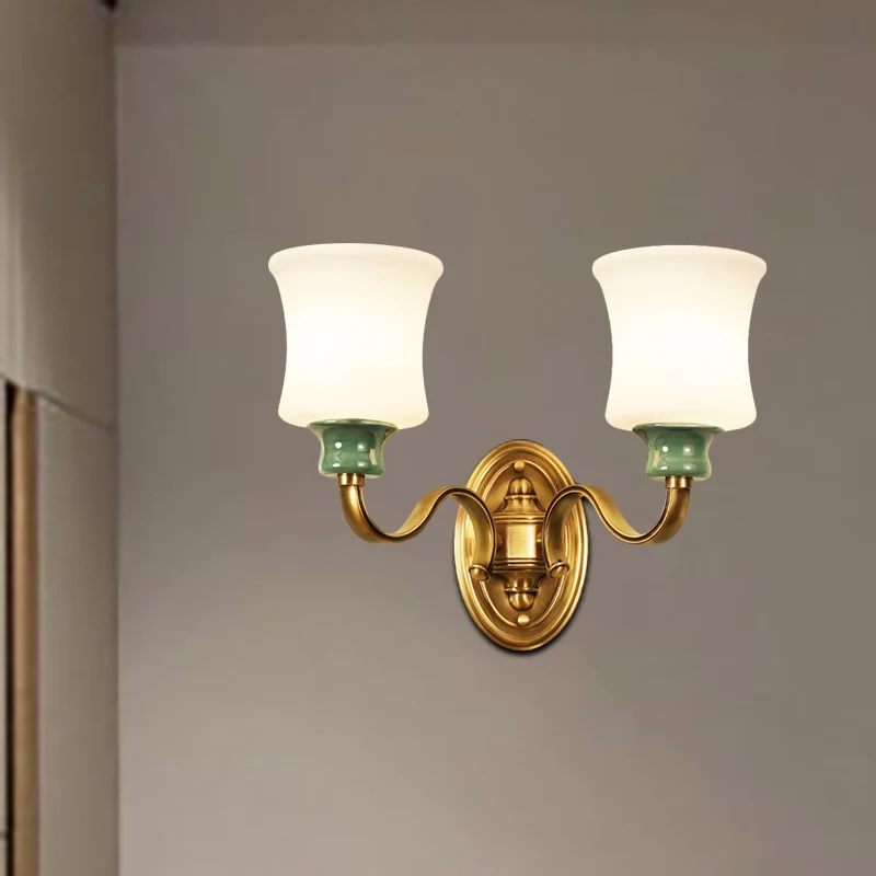 Wandlamp Bell van metaal met gouden afwerking, 1/2 lamp, vintage stijl wandlamp met melkachtige glazen kap Clearhalo