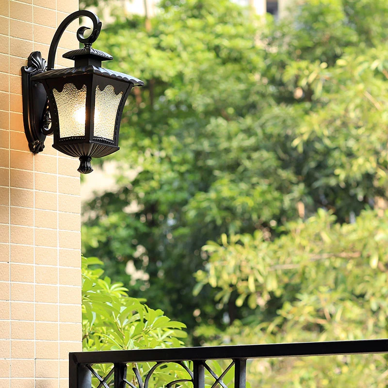 Wandlamp met 1 kop, vintage lantaarnvormige louche glazen wandlamp zwart voor de tuin Clearhalo