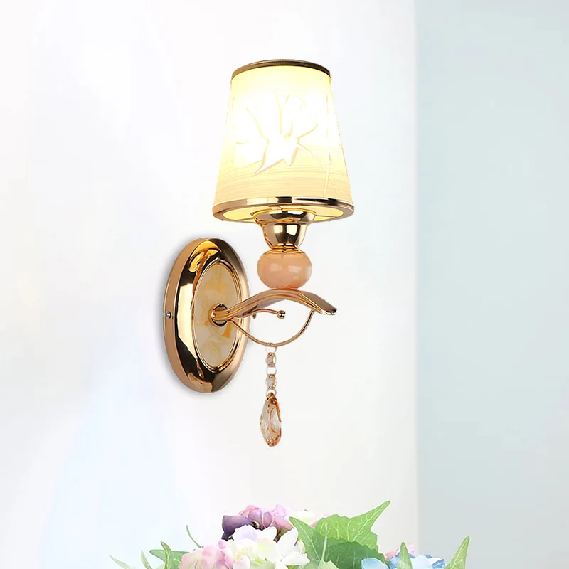 Wandlamp van amberkleurig glas, taps toelopend, eigentijdse wandlamp met 1/2 kop goud met kristallen druppel Clearhalo