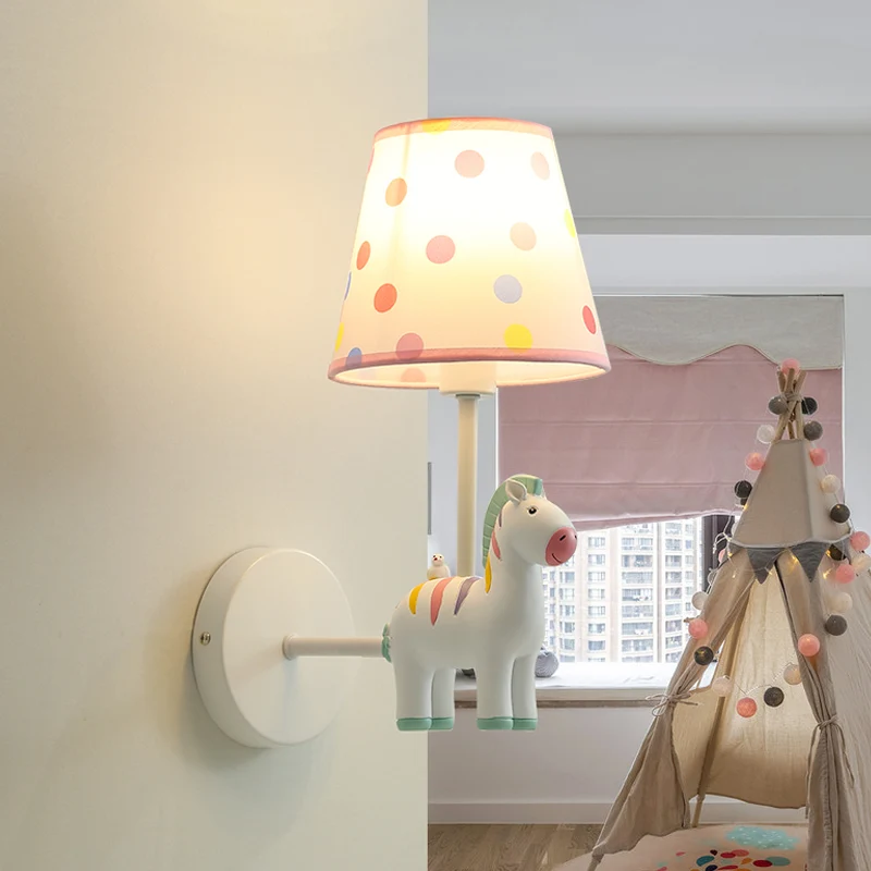 Wandlamp van harspaard met taps toelopende kap Meisjesslaapkamer Eén lamp Mooie kinderwandlamp Clearhalo
