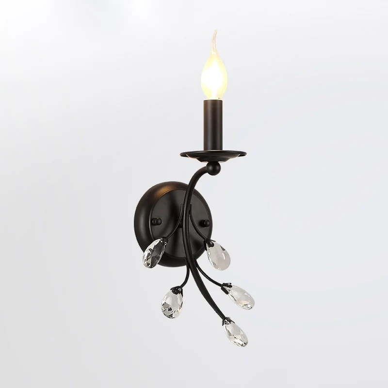 Wandlamp van zwart metaal met één lamp en kristallen takje Clearhalo