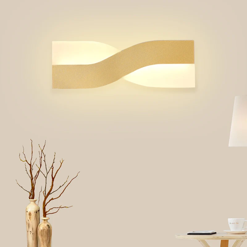 Warm/wit-licht gedraaid schanslicht Eenvoudig LED-acryl wandgemonteerd lichtarmatuur goud Clearhalo