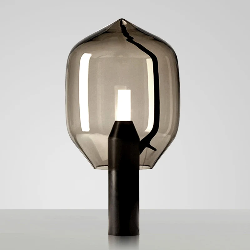Waterflestafelverlichting Postmoderne metalen LED-nachtkastjelamp met geblazen glazen kap Clearhalo