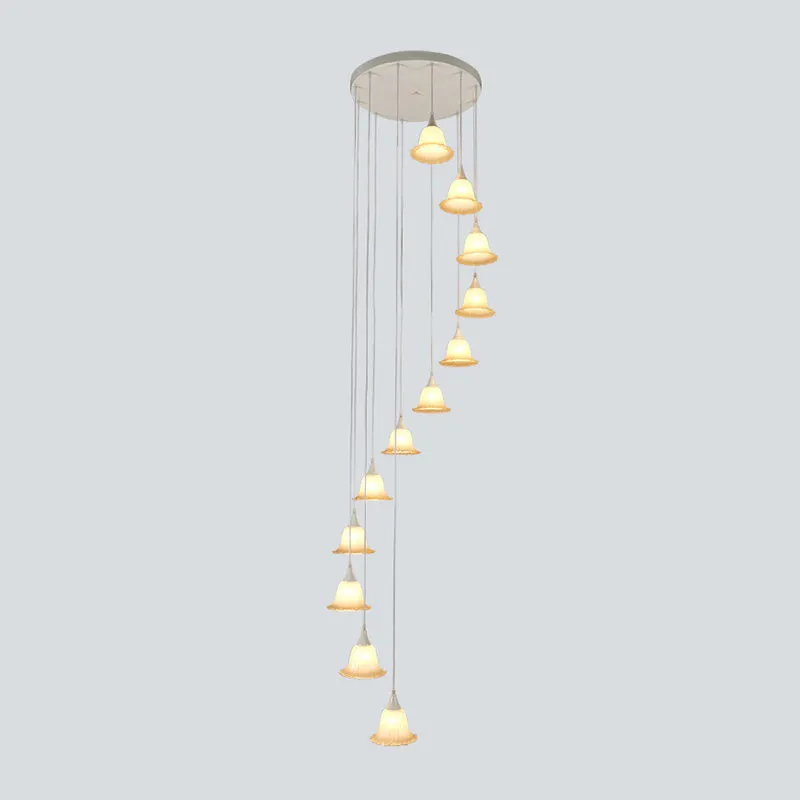 Wit glazen bloem multi hanglamp moderne 12-lichts traphangende plafondlamp met spiraalvormig ontwerp Clearhalo