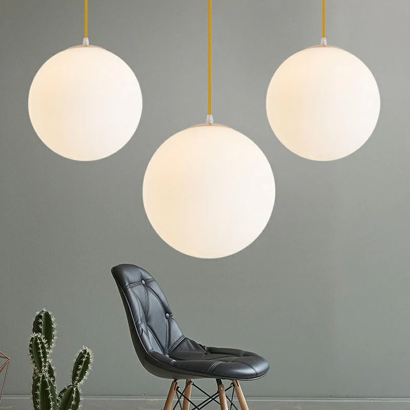 Wit glazen bolvormige ophangverlichting Minimalisme 1-koppige plafondhanglamp boven tafel Clearhalo