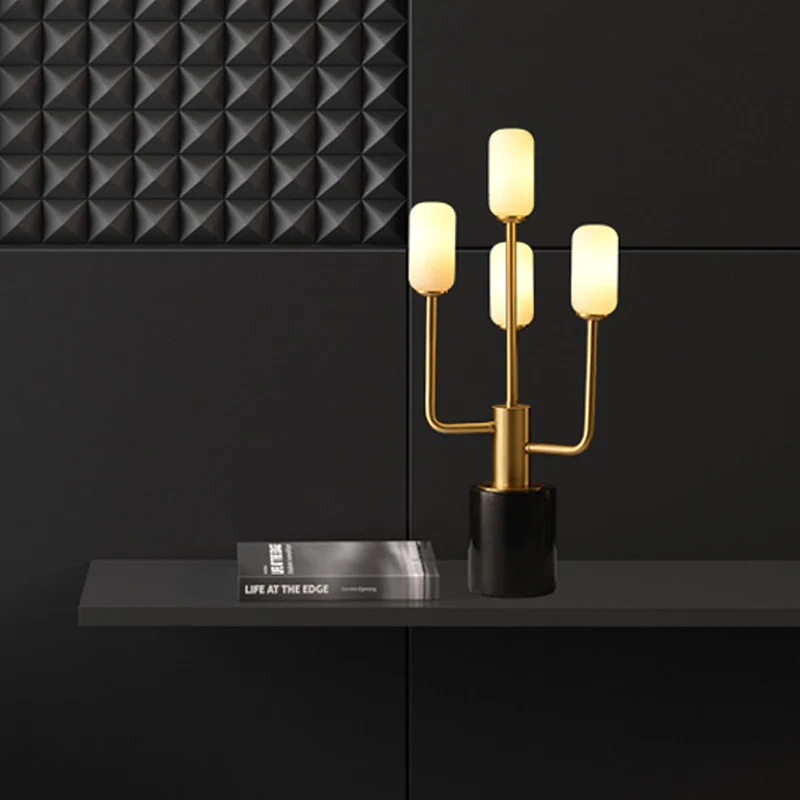 Wit glazen cilinder tafellamp modernistische 4-kops messing taaklamp met marmeren voet Clearhalo