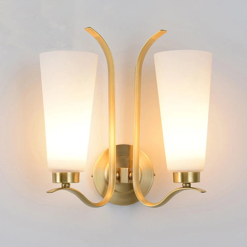 Wit glazen messing wandlamp kegel 2-lichts vintage wandlamp met metalen zwenkarm voor veranda Clearhalo