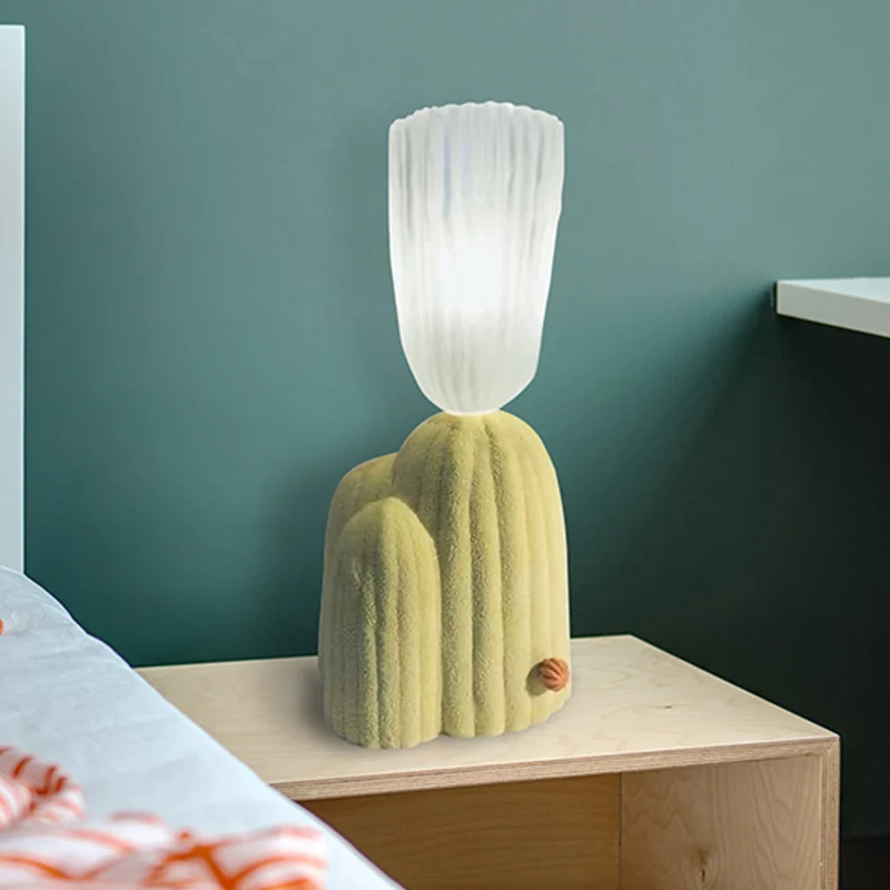 Wit/groene cactus nachtkastjelamp Scandinavisch helder glas LED-leesboeklicht met harsbasis Clearhalo