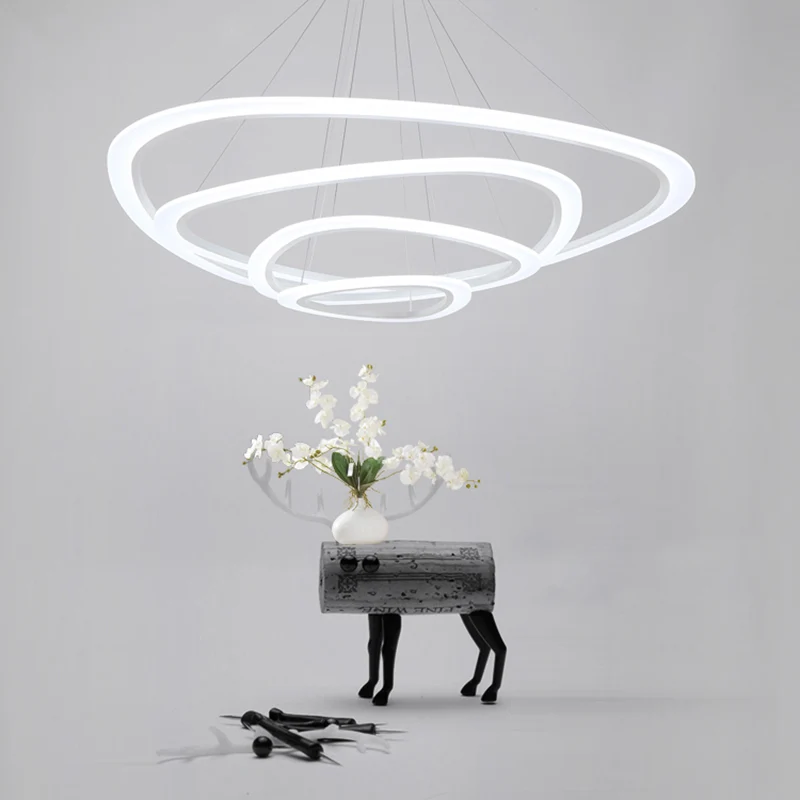 Witte driehoekige LED-hangende verlichting Minimalisme Acryl kroonluchterlicht boven tafel Clearhalo