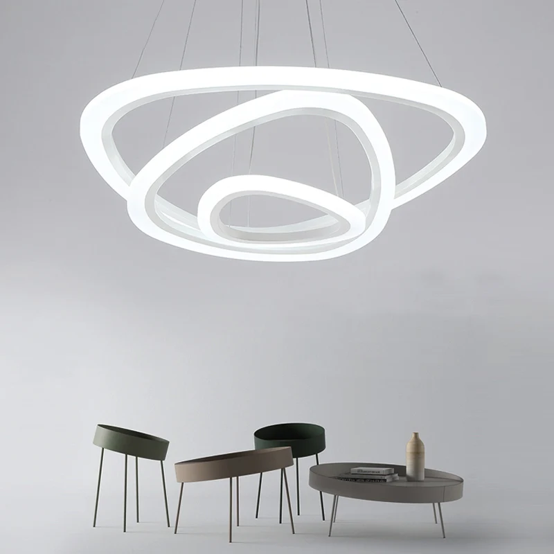 Witte driehoekige LED-hangende verlichting Minimalisme Acryl kroonluchterlicht boven tafel Clearhalo