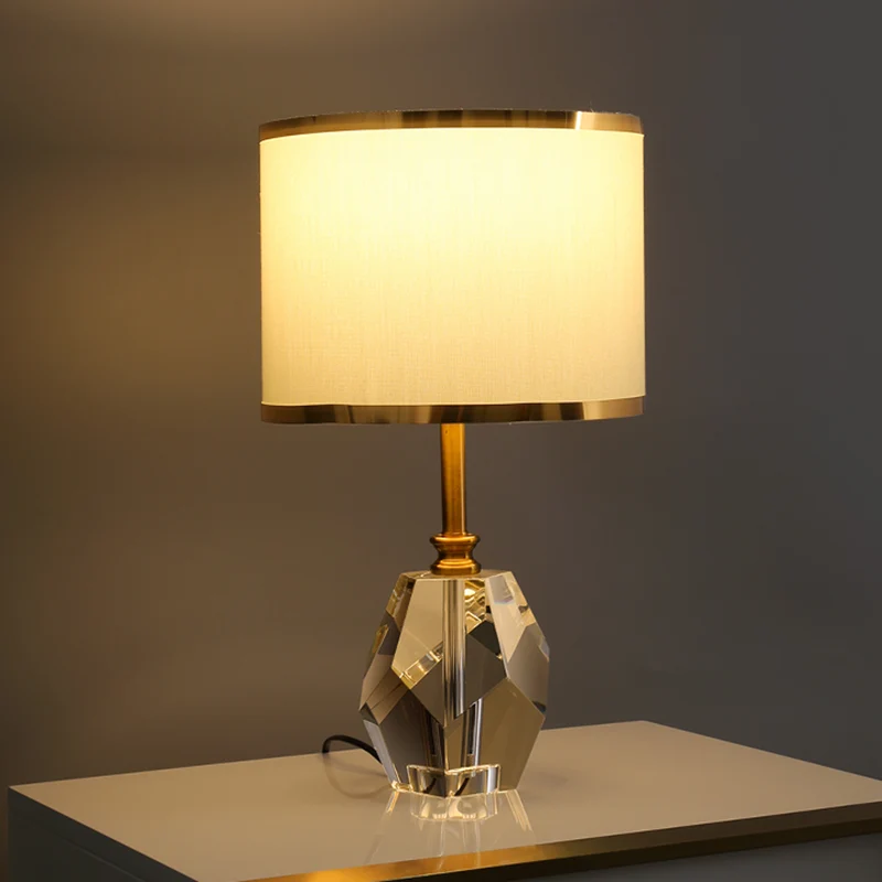 Witte Drum Nachtkastje Lamp Traditioneel 1 Lamp Stoffen Schaduw Zitkamer Kristallen Tafellamp Clearhalo