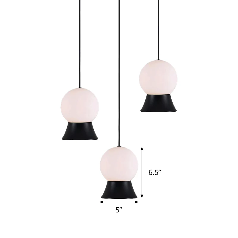 Witte glazen bol hanglampset Postmodern 1-lichts hanglamp met goud/zwarte metalen kap Clearhalo