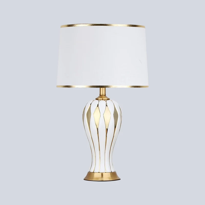 Witte tonleeslamp Nordic 1-lamps stoffen nachttafellamp wit voor slaapkamer Clearhalo
