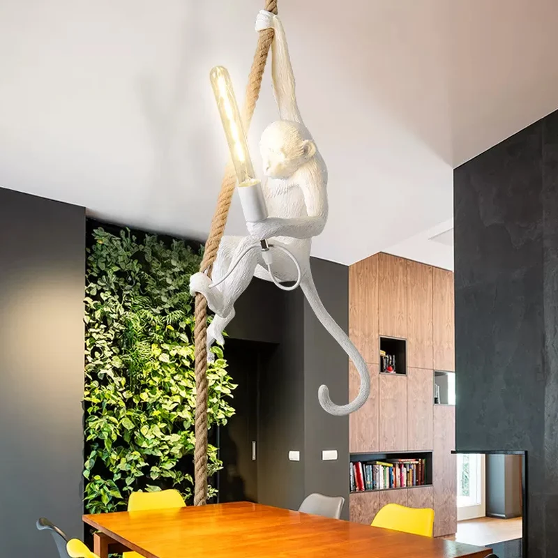 Wit/zwart/gouden hanglamp met aap Decoratieve 1-koppige hangende plafondlamp van hars voor restaurant Clearhalo