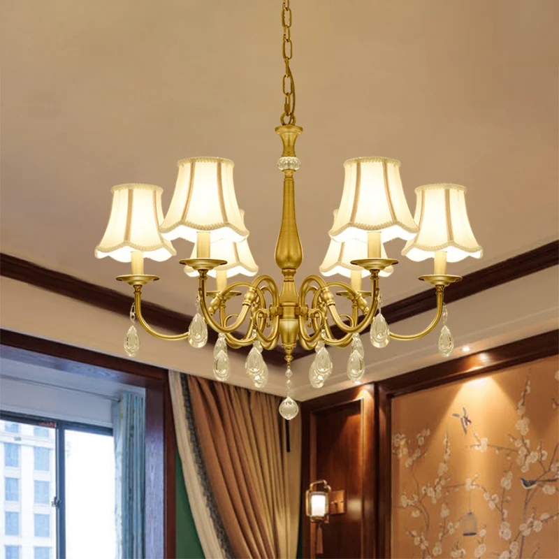 Woonkamerhanger met gebogen arm, vintage metalen 6-koppige messing kroonluchterlamp met geschulpte stoffen kap Clearhalo