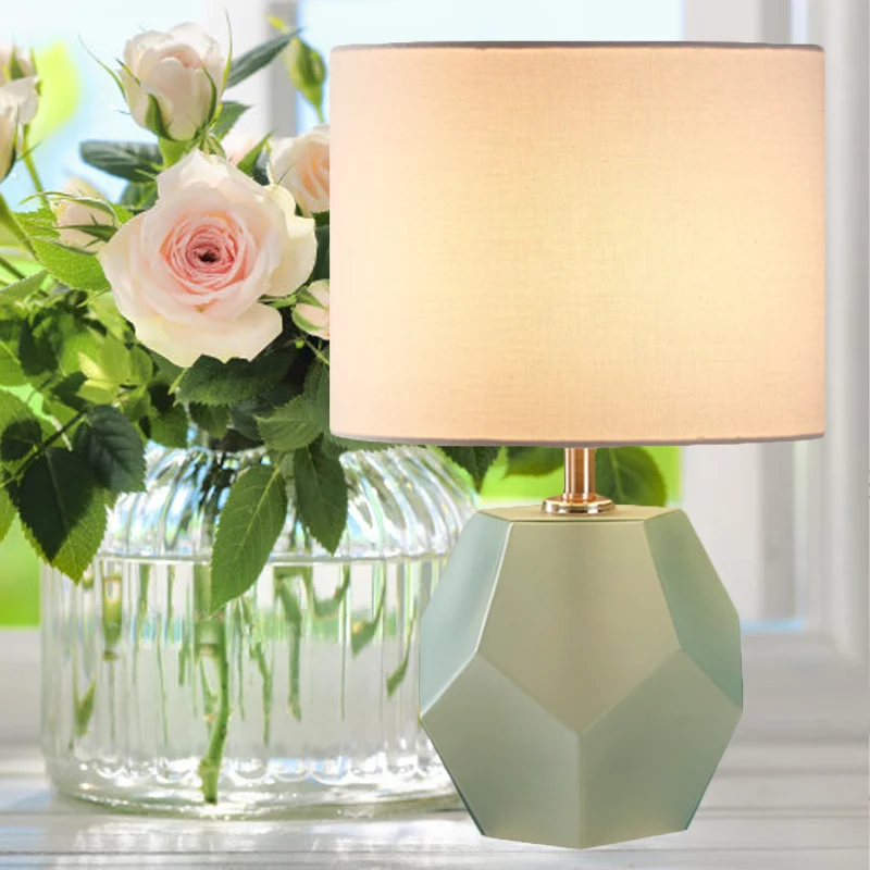 3D zeshoekige tafellamp met enkele lamp, modern grijs/roze/geel glazen nachtlampje met trommelstof kap Clearhalo
