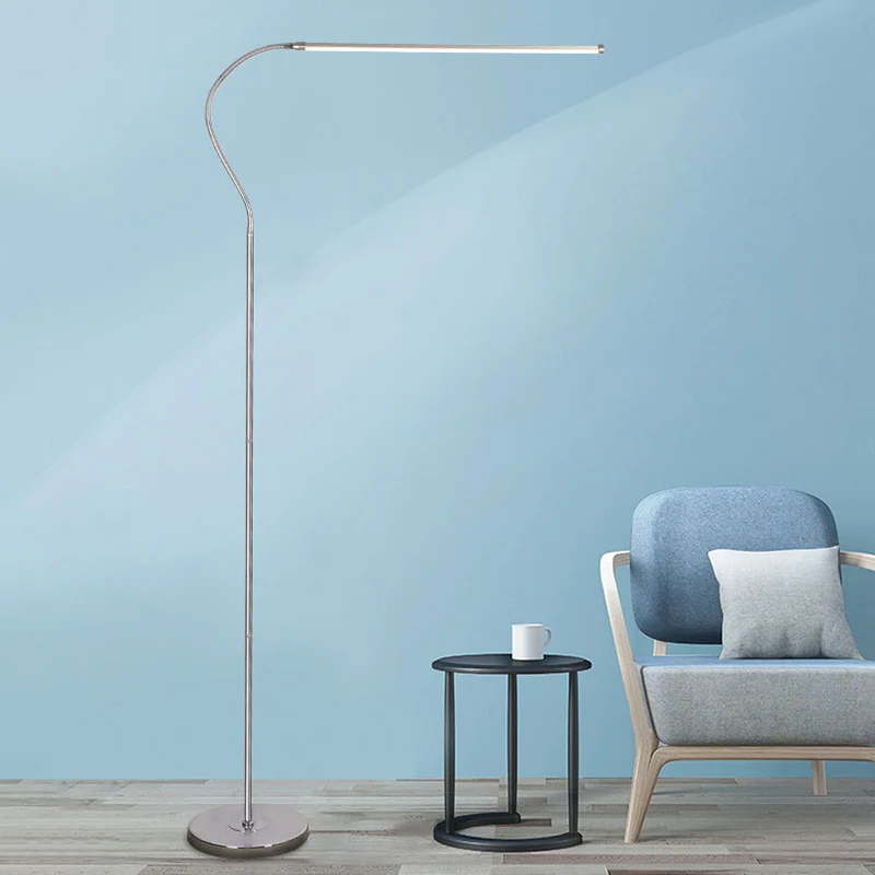 Zilver gebogen staande lamp Eenvoud LED metalen leesvloerverlichting voor studeerkamer met zwanenhalsarm Clearhalo