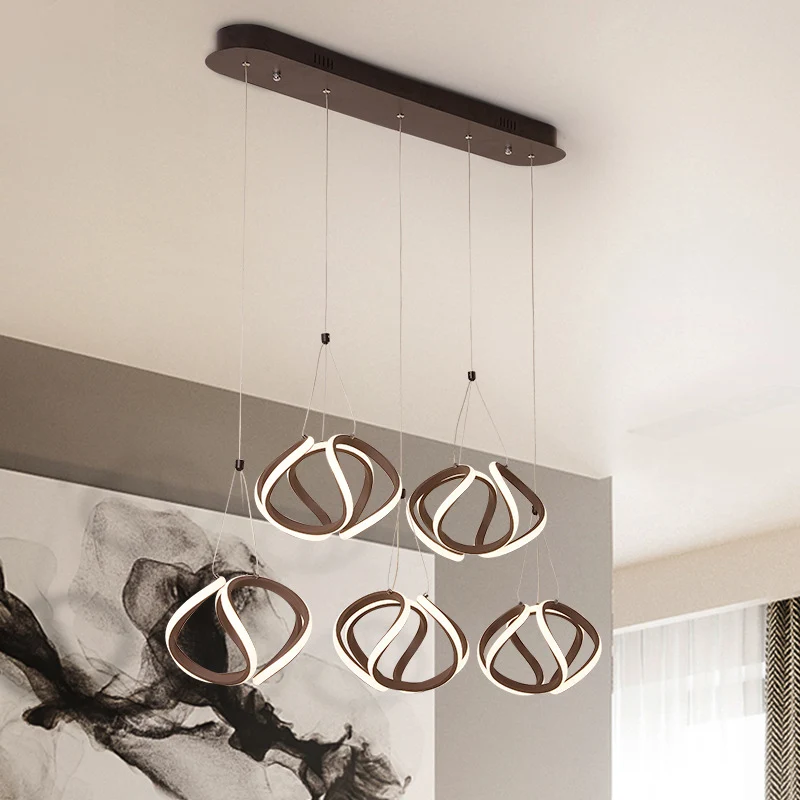Zwaaiende acryl eiland hanglamp Moderne 3/5-lichtbruine hangende plafondlamp met verstelbare koorden Clearhalo