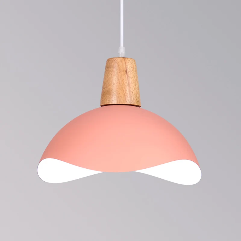 Zwaaiende koepel hangende verlichting Macaron ijzer 1-licht roze/geel/groene afwerking slingerlamp voor eetkamer Clearhalo