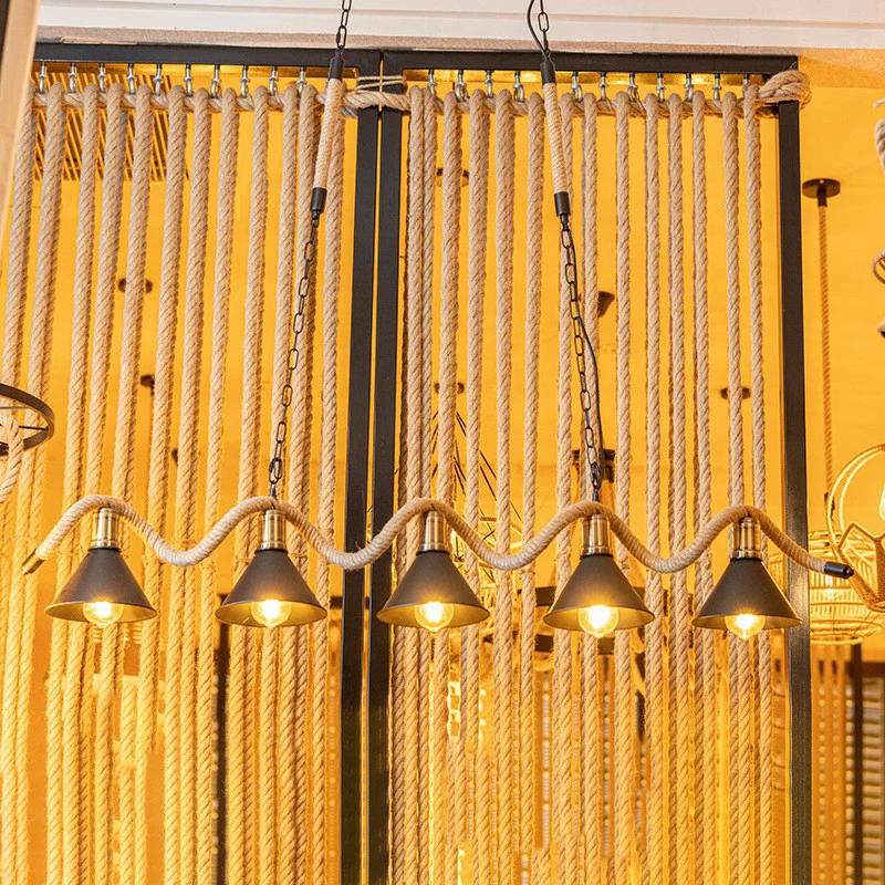Zwarte 5-lichts eilandhangende magazijnhenneptouw golvende plafondlamp met conische metalen kap Clearhalo