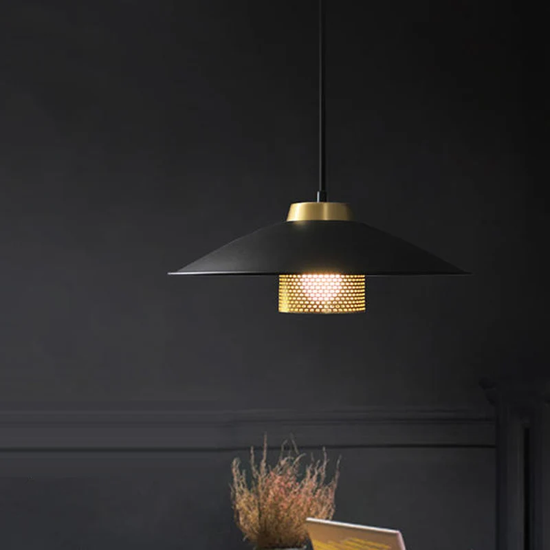 Zwarte afwerking Wide Flare plafondlamp modernistische 1-kops metalen hangende hanglamp voor restaurant Clearhalo