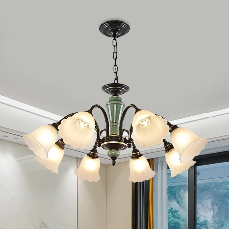Zwarte bloemplafondkroonluchter landelijke stijl, matglas, 3/6/8 koppen, hangende lichtset met zwenkarm Clearhalo
