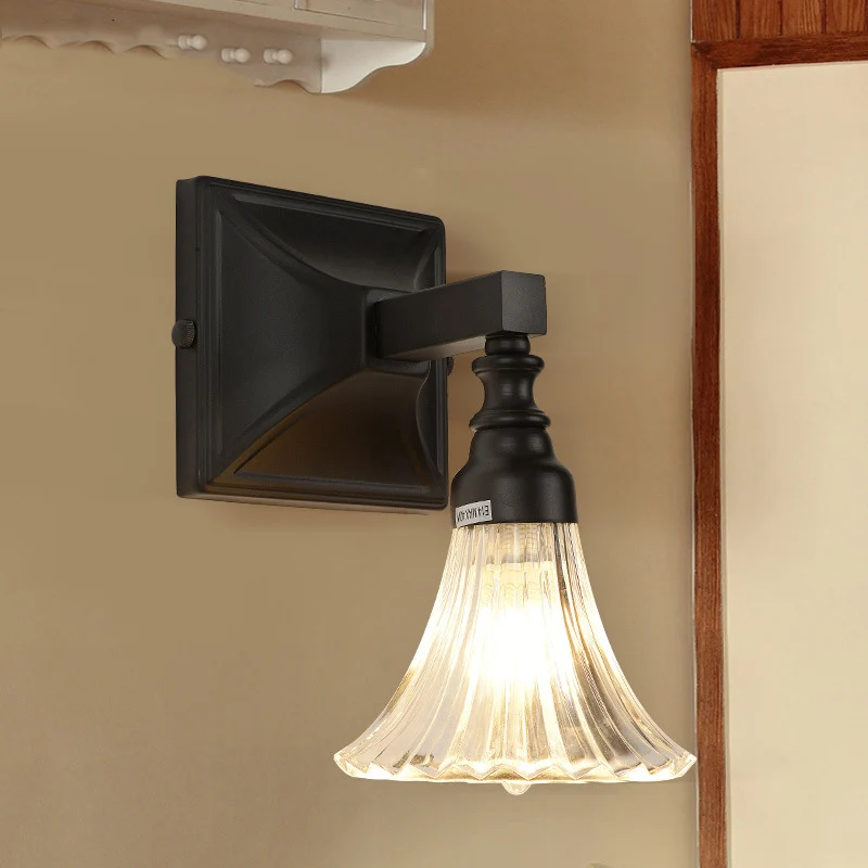 Zwarte brede flare inbouw wandkandelaar moderne 1-lichts kristallen wandlamp voor nachtkastje Clearhalo