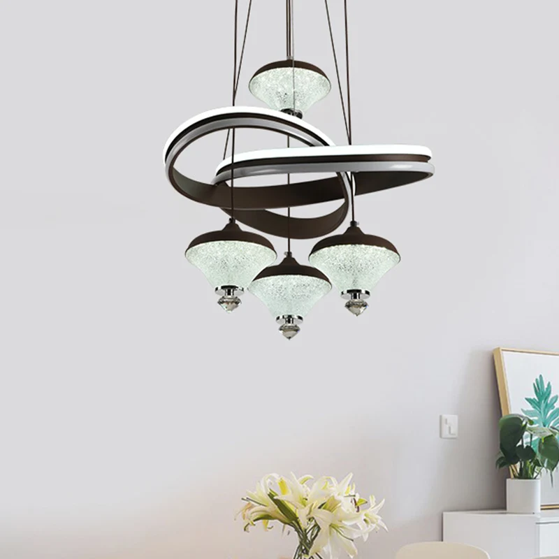 Zwarte gyroscoop-multilichthanger, eigentijdse 4-lichts acryl LED-hanglamp met gedraaide plank Clearhalo