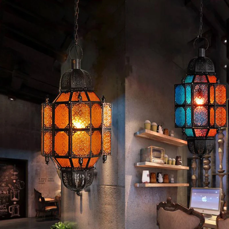 Zwarte lantaarnhangende vintage metalen restaurantplafondlamp met 1 lamp en gele getextureerde glazen kap Clearhalo