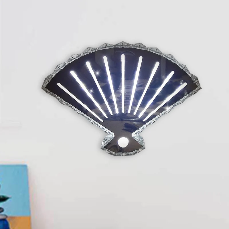 Zwarte ventilatorwandlamp Minimale LED afgeschuinde kristallen wandmontageverlichting warm/wit licht Clearhalo