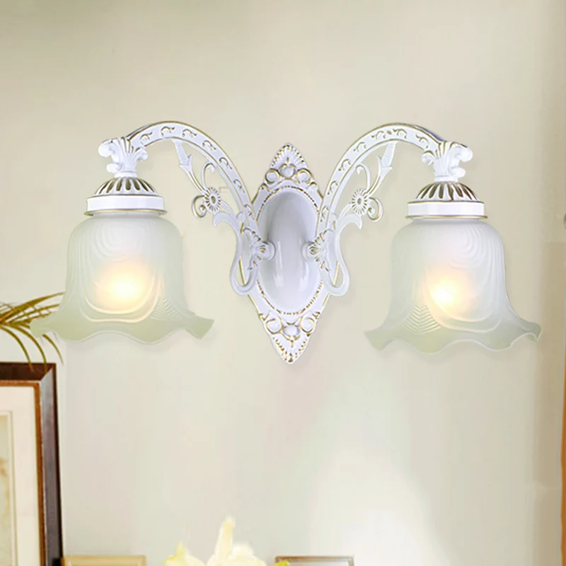 Zwart/Wit Geschulpte Blaker Licht Retro Matglas Kap 1/2-Licht Eetkamer Wandlamp Met Gebogen Arm Clearhalo