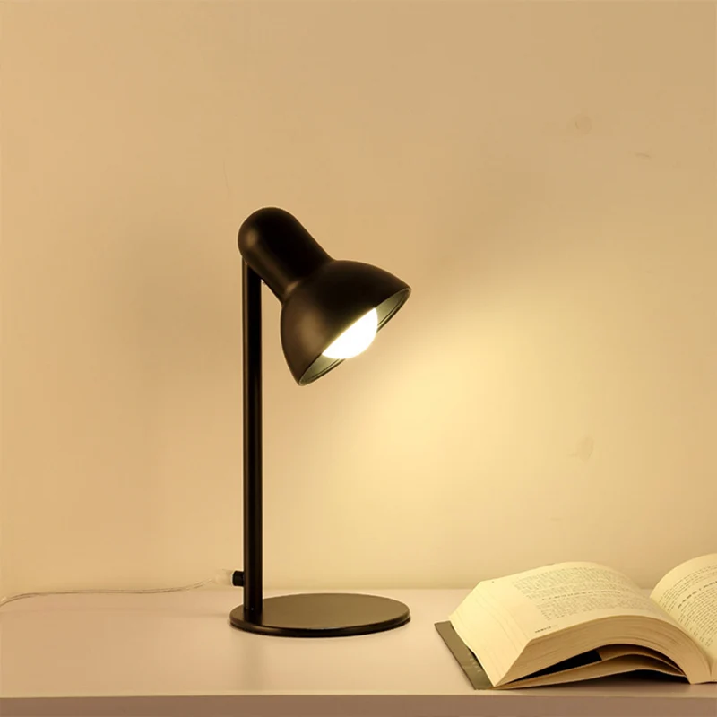 Zwart/Wit Koepel Schaduw Bureaulamp Loft Stijlvol Metaal 1 Lamp Nachtkastje Mini Staande Bureauverlichting Clearhalo