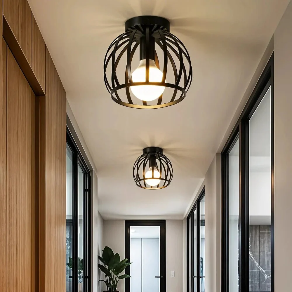 IRONHALO – Zwarte industriële plafondlamp van metaal met ruwe uitstraling Cozey Maison