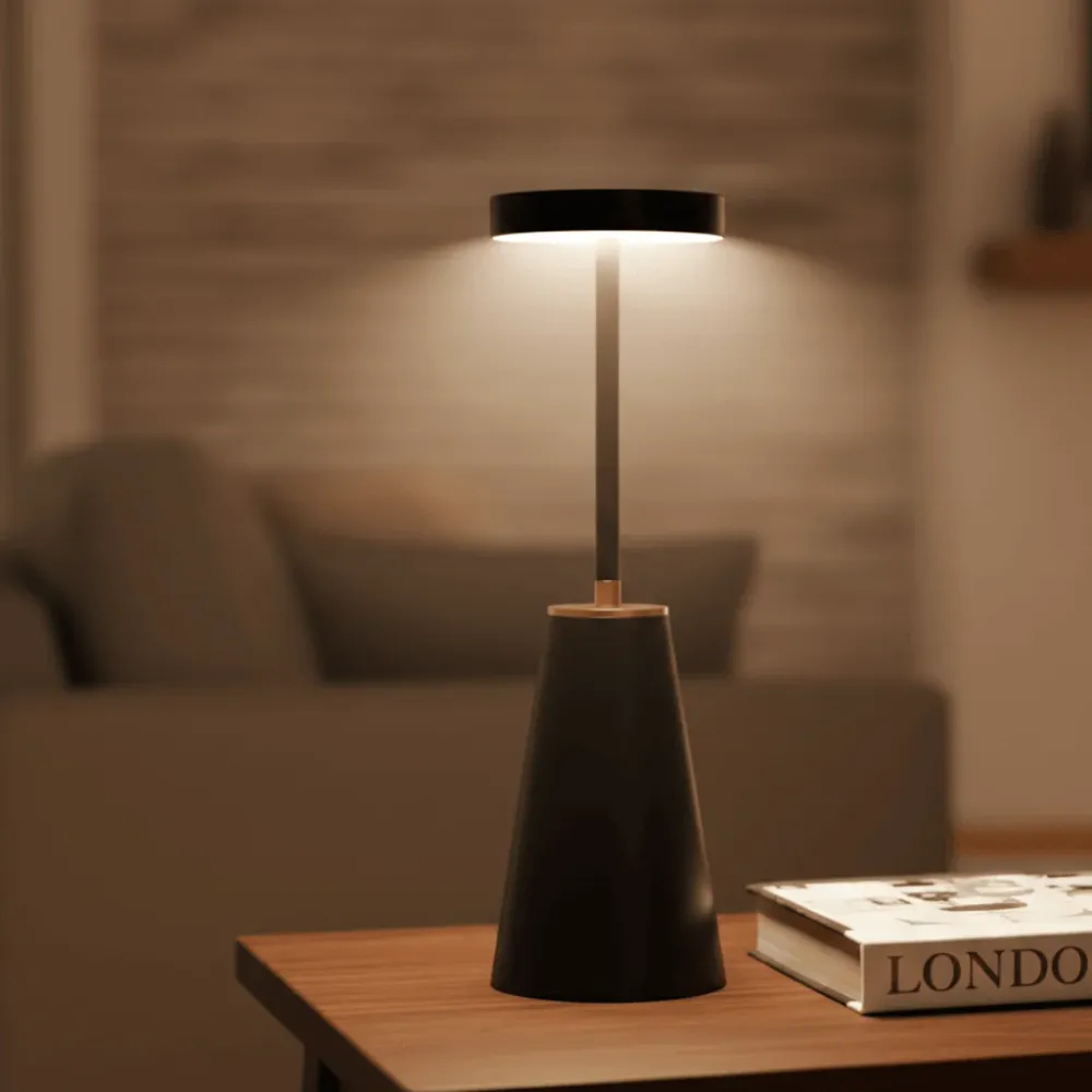 NIGHTBEAM – Minimalistische draadloze tafellamp met warme en koele lichtmodi Cozey Maison