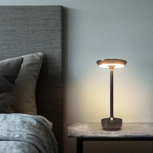 Draadloze Tafellamp met Verstelbare Helderheid – Oplaadbare LED Lamp voor Binnen en Buiten