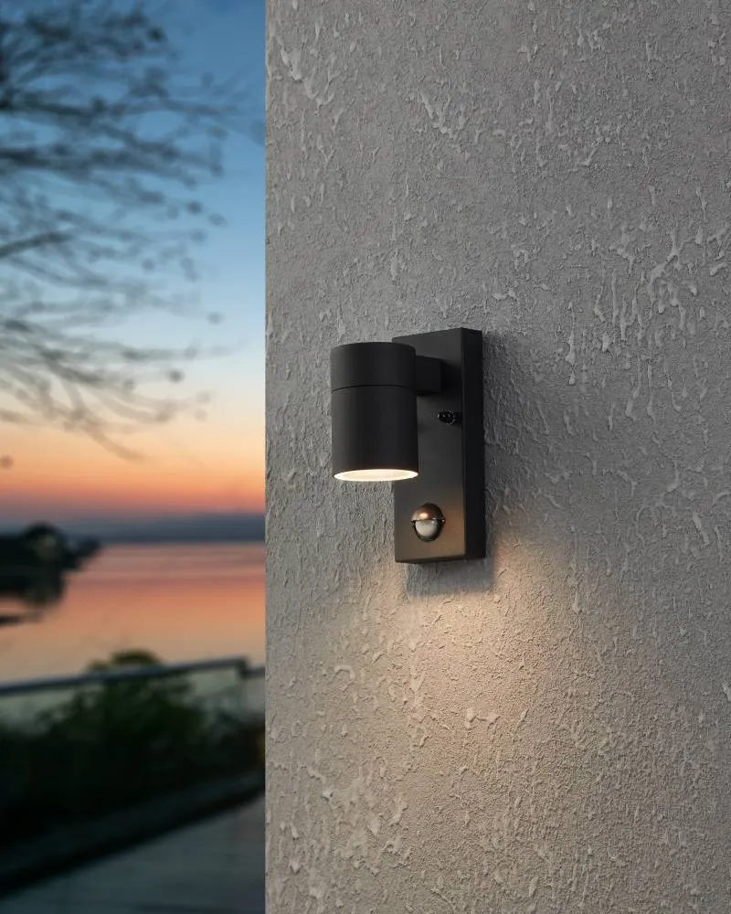 EGLO wandlamp buiten Riga 5 - sensor - gu10 - 16,5 cm - sensor - zwart