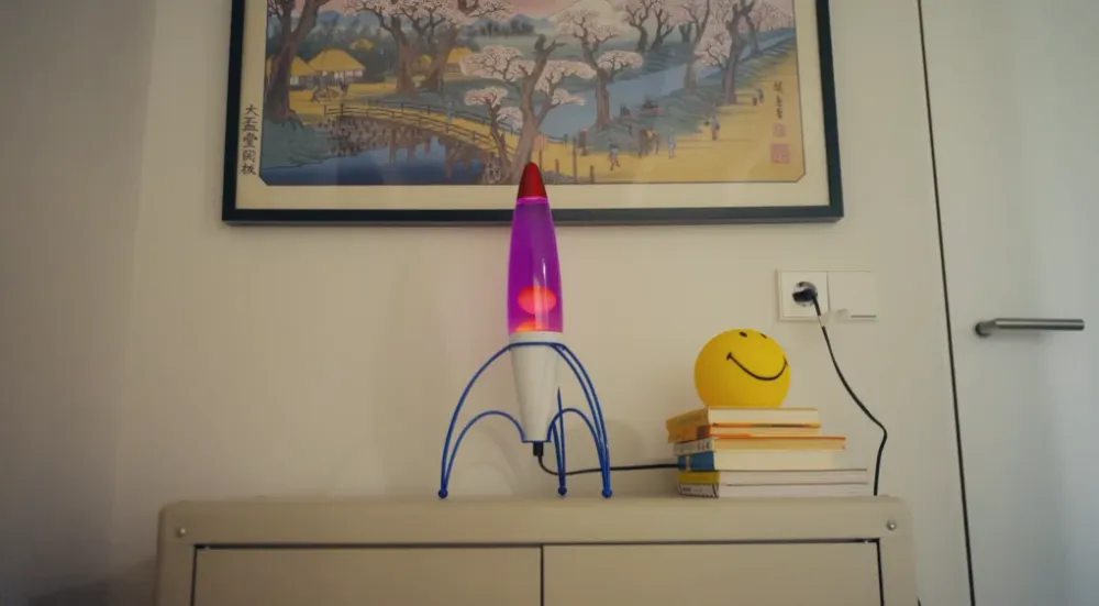 Lighto | Raket lavalamp | paarse vloeistof met gele lava