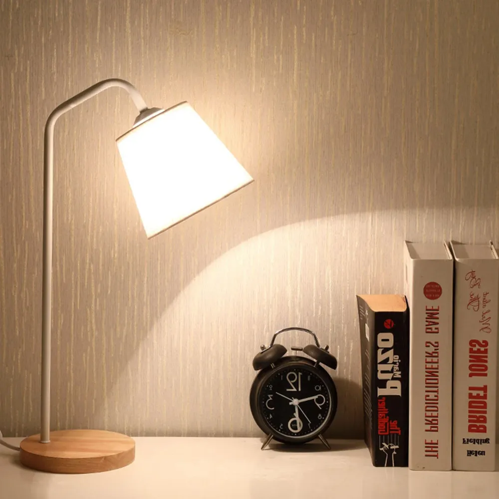 Moderne Tafellamp van Linnen, Metaal en Hout – Geïntegreerde LED met USB/Plug- Lumio