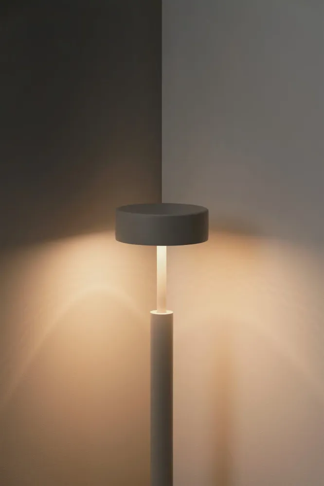 Milan - Peak Floor lamp H.130 cm Led PCB Textured mink