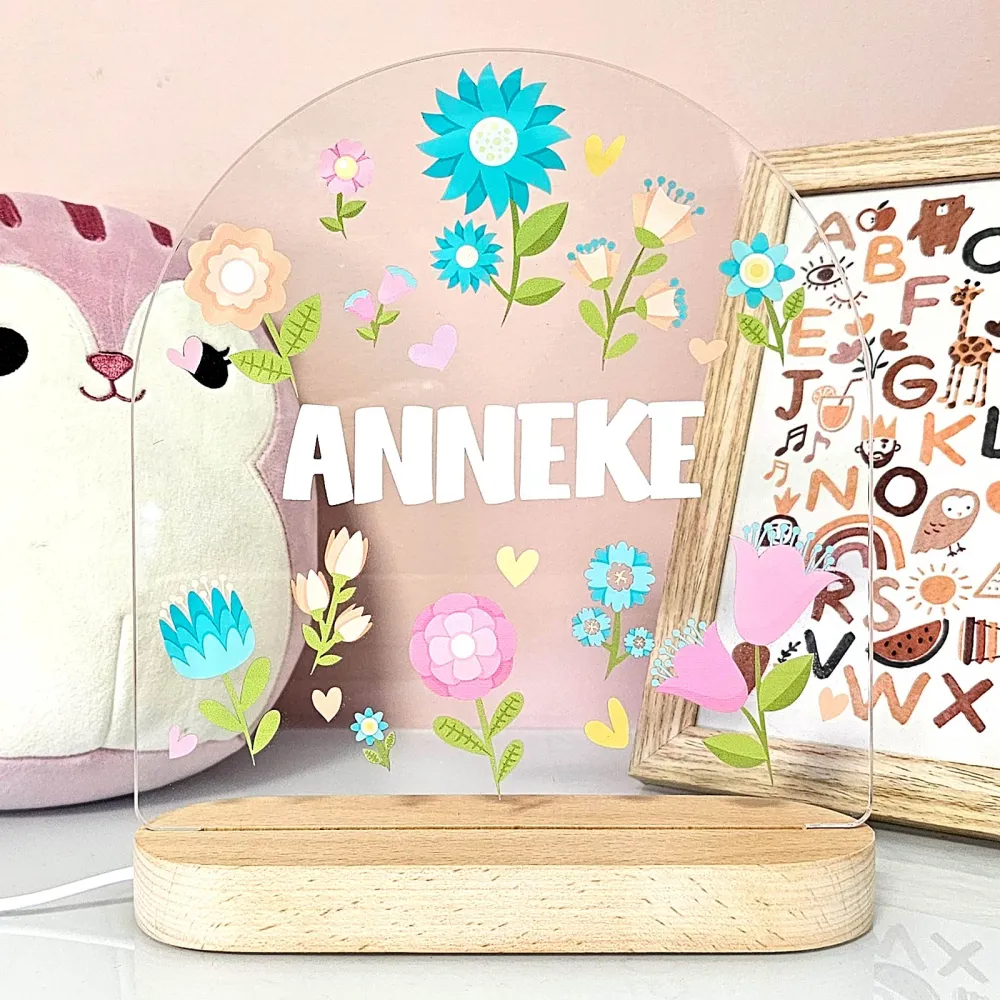 Nachtlampje met bloemenmotief