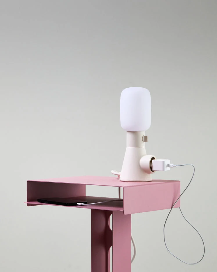 Pedestal Plug- lamp