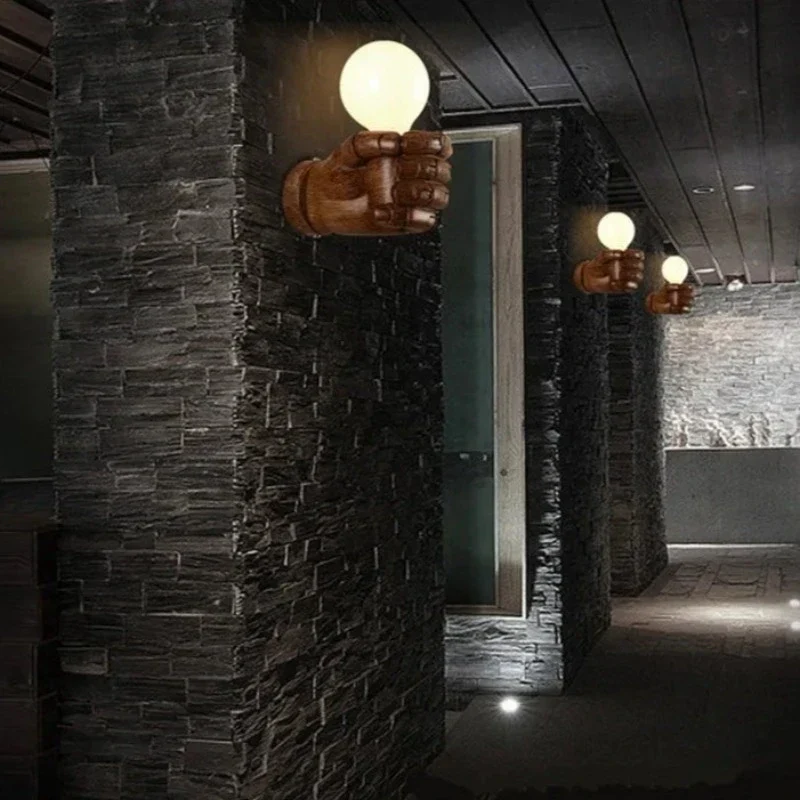 ChicForge - Metalen Wandlamp Selzar