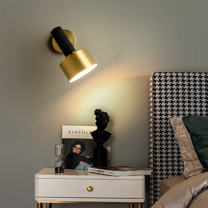 GoldGleam - Gouden Wandlamp Selzar