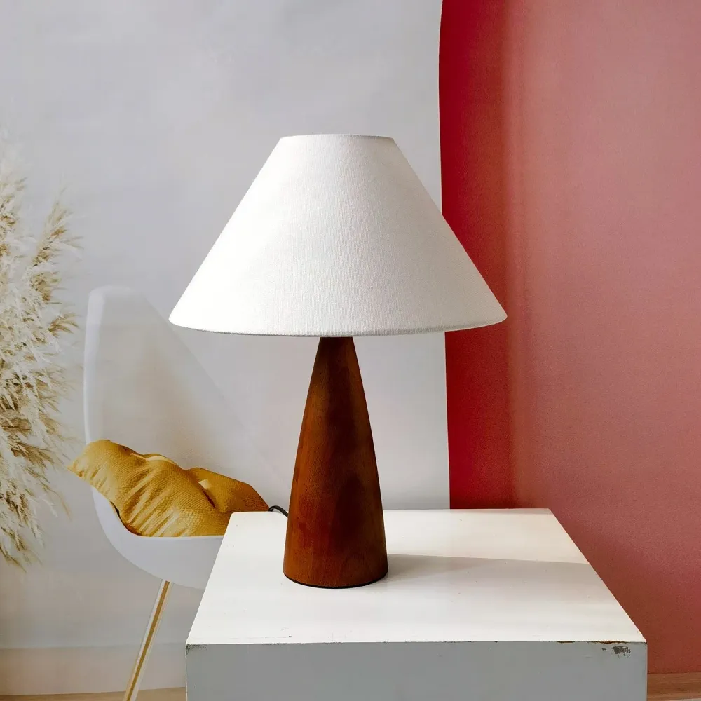 NobleOak – Klassieke Houten Lamp Selzar