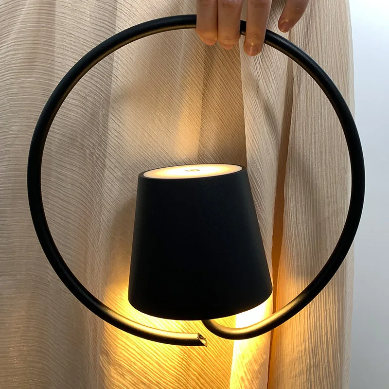 PlushLumina - Draagbare Hanglamp Selzar