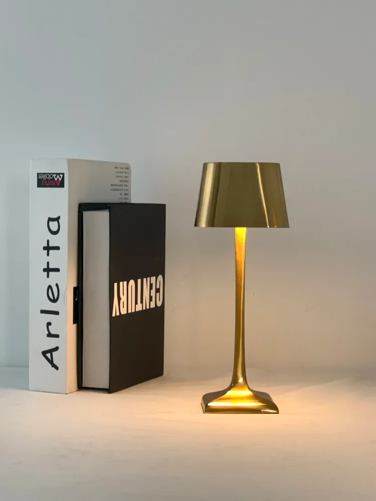 PowerGlow - USB Vierkante Tafellamp Selzar